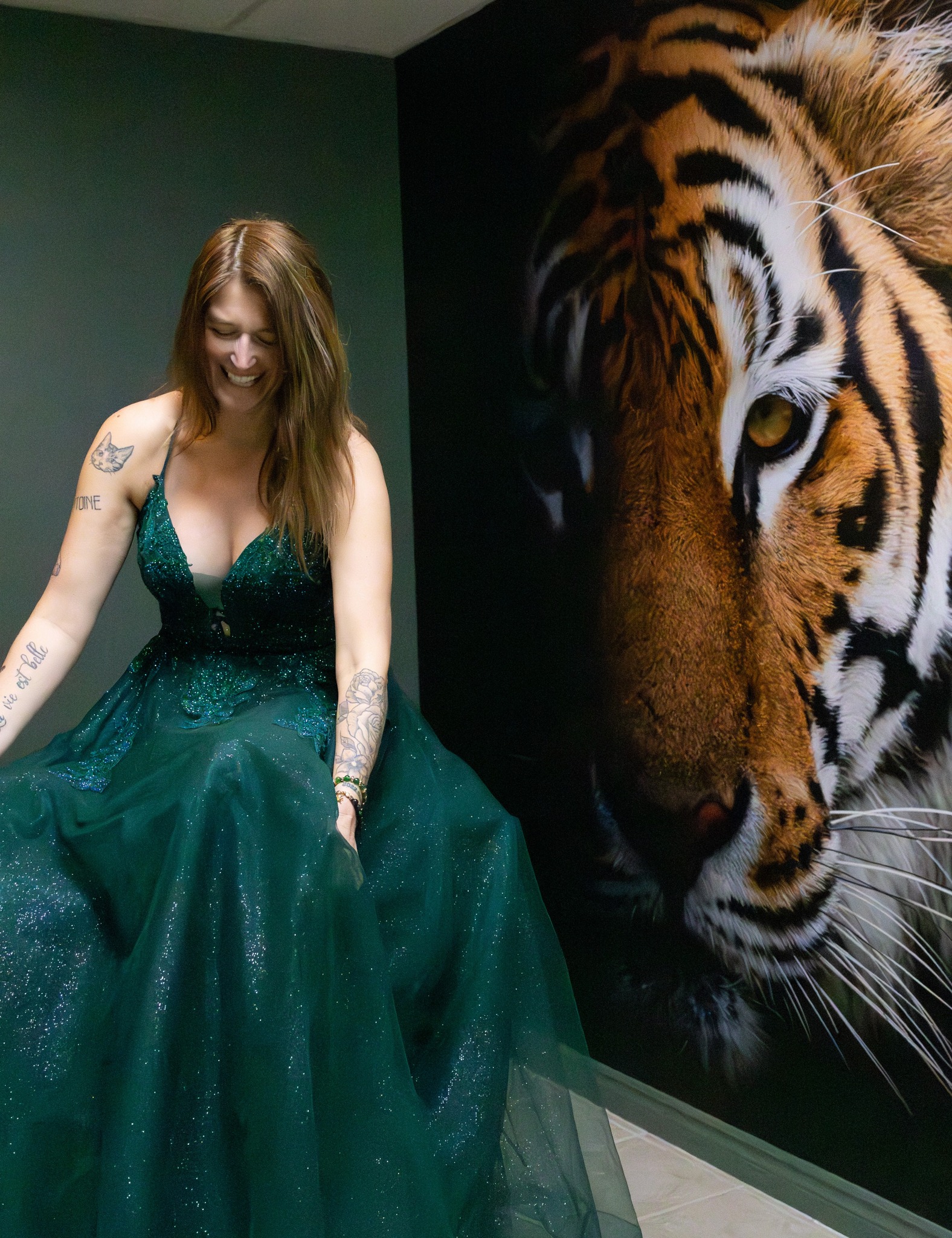 Cathia, fondatrice de Beau & Bon, dans la boutique